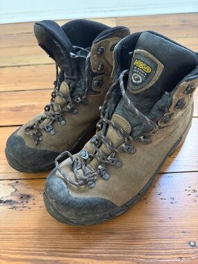 Asolo men’s hiking boots - size 9.5
